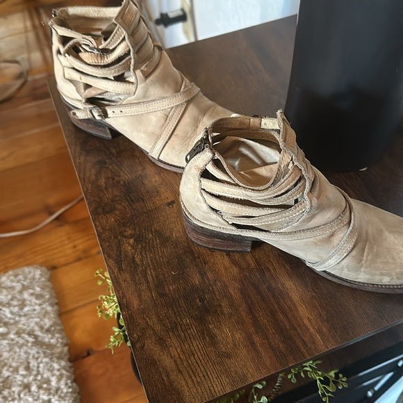 Free bird booties - Picture 2 of 6